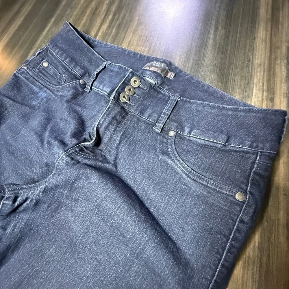 Torrid Feel The Fit Jeggings Super Stretch Cropped Dark Wash Denim‎ Size 18R